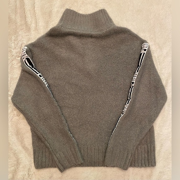 VS PINK LIMITED EDITION MOCK NECK 1/4 ZIP MOHAIR SWEATER GRAY WHITE LOGO HTF LG - Picture 8 of 9